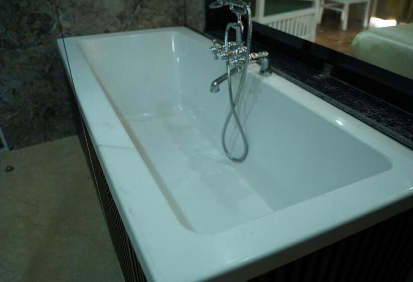 חדר סופריור, Casa De Bello, Nainital, Near Kainchi Dham