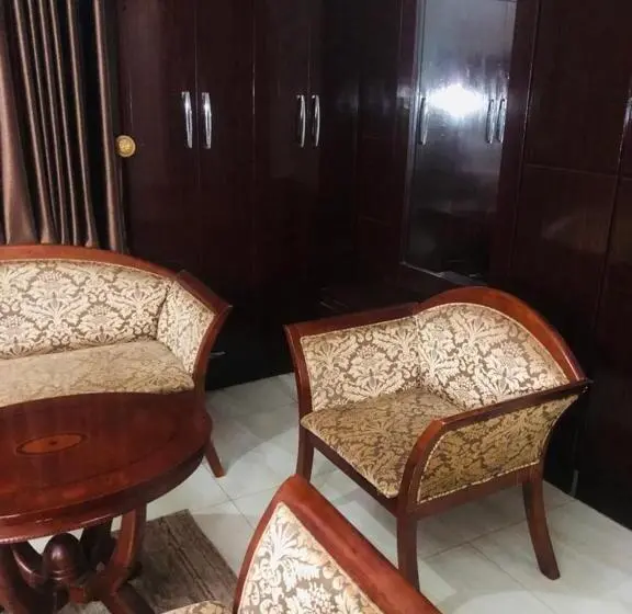 سوییت, Mclorrets Suites