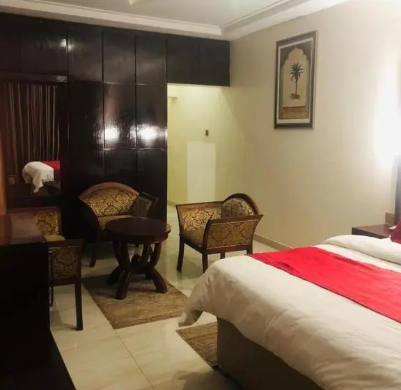 سوییت, Mclorrets Suites