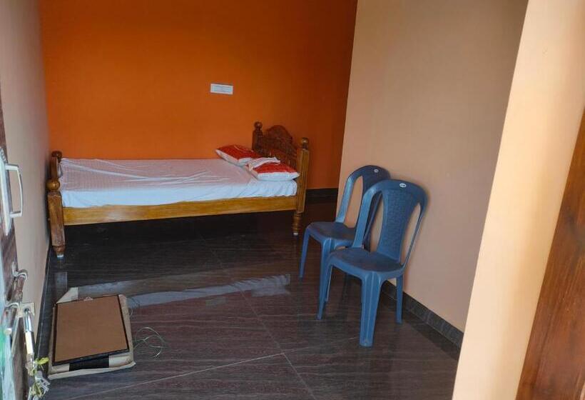 Superior-huone, Pushpa Mahal A/c & Pushpa Residency