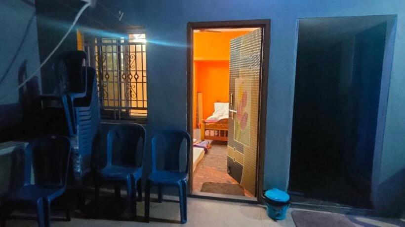 Perhehuone, Pushpa Mahal A/c & Pushpa Residency