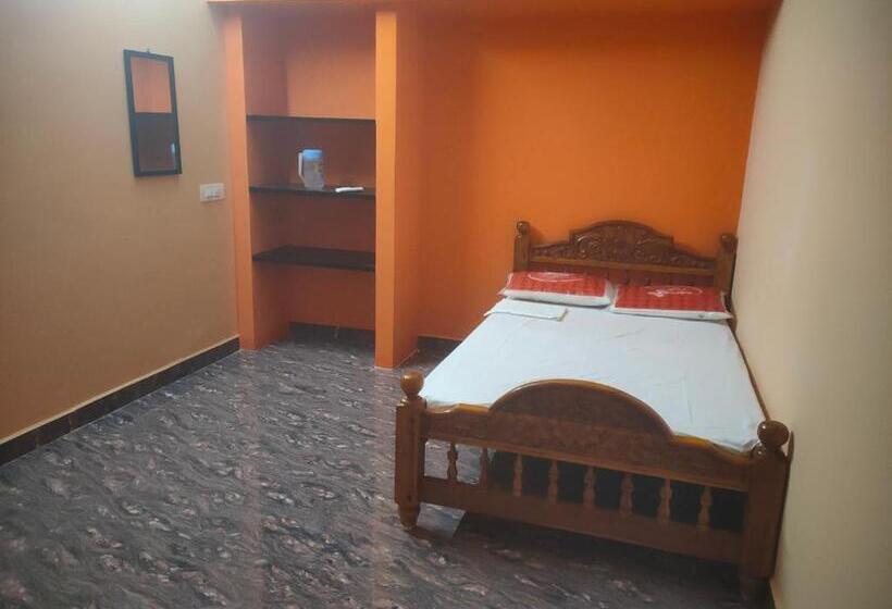 Perhehuone, Pushpa Mahal A/c & Pushpa Residency