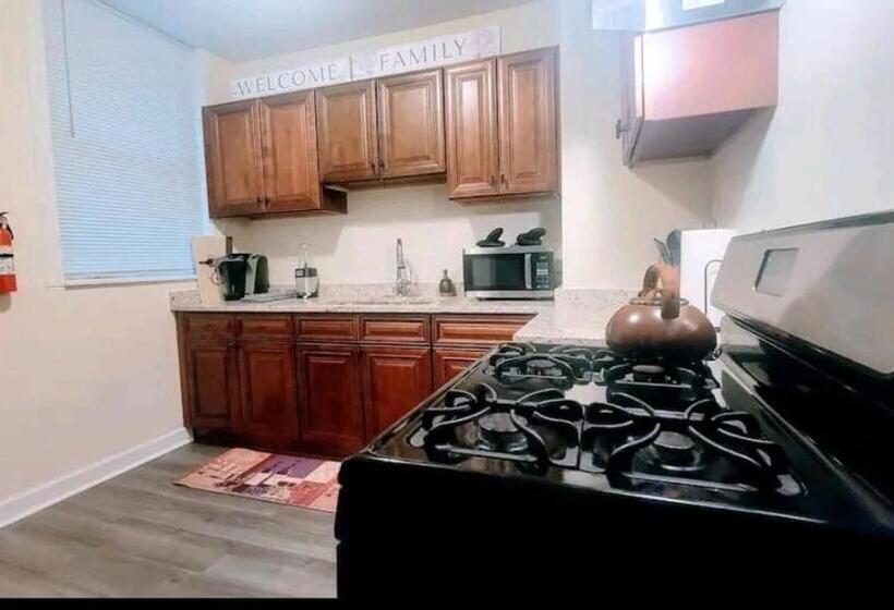 חדר סטנדרט חדר אמבטיה משותף, Chateau De Woodlawn   Room Ii   Le Parisienne