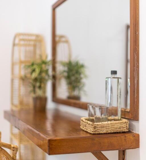 スタンダードルーム, Makai Surf House