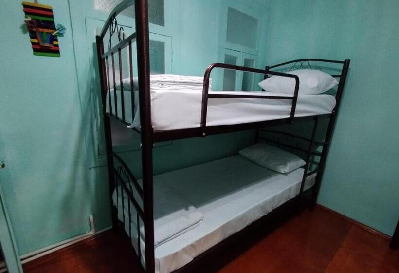 מיטה בחדר משותף, Sweet Home Hostel