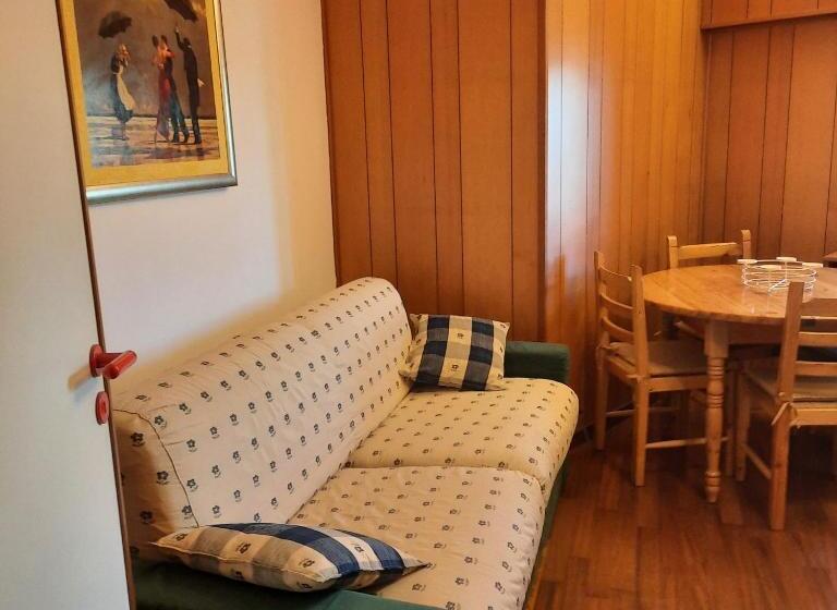 آپارتمان 1 خوابه, Villa Aremogna