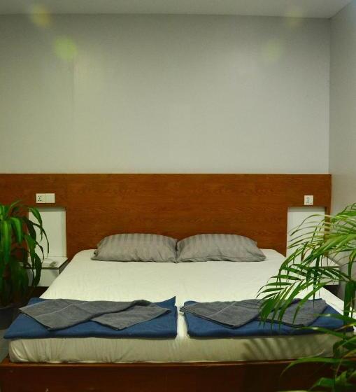 اتاق استاندارد, Cosmos Guesthouse Snack Bar