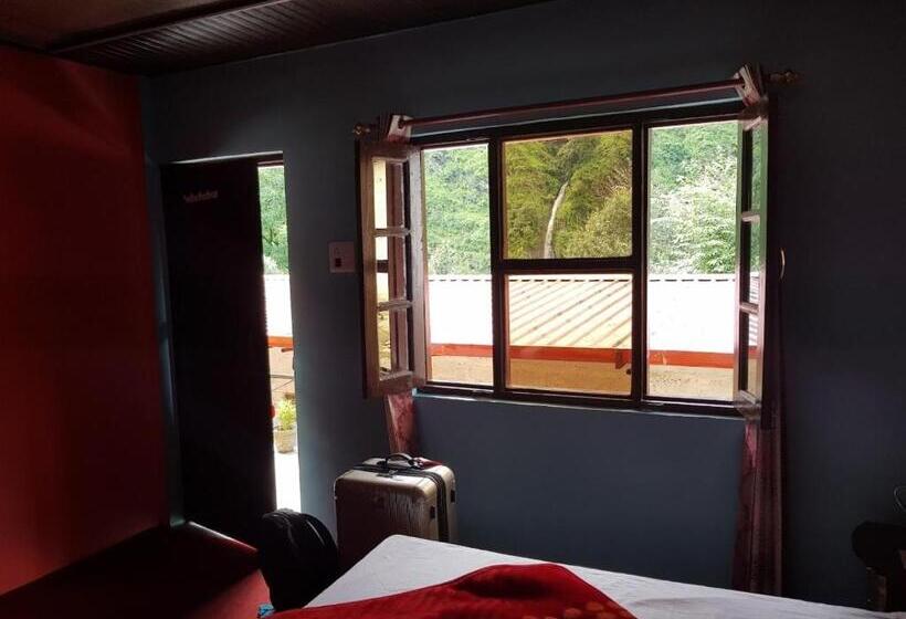 스탠다드 룸 산 전망, Kedar Valley Resorts Kedarnath