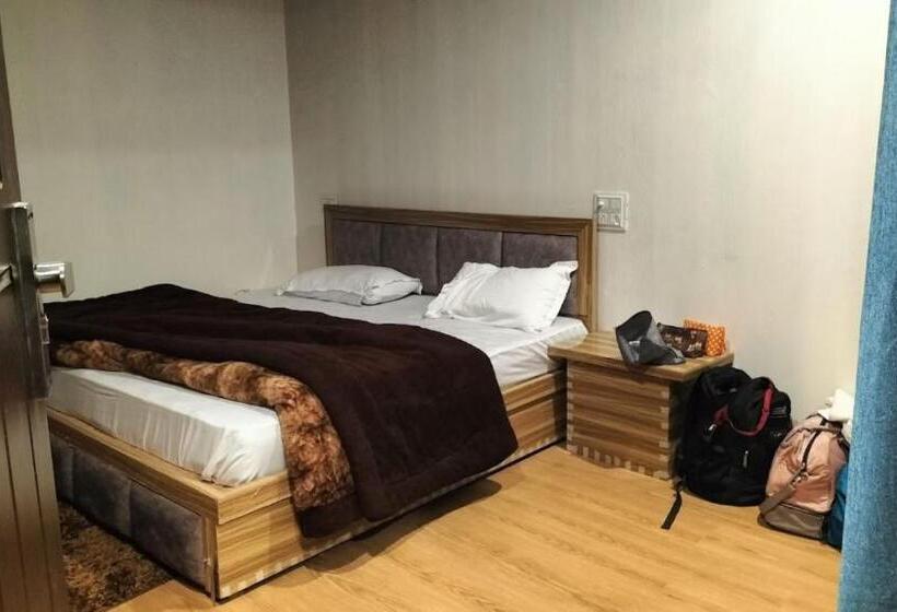 マウンテンビュースタンダードルーム, Kedar Valley Resorts Kedarnath