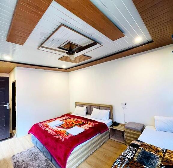 디럭스 4인 룸, Kedar Valley Resorts Kedarnath