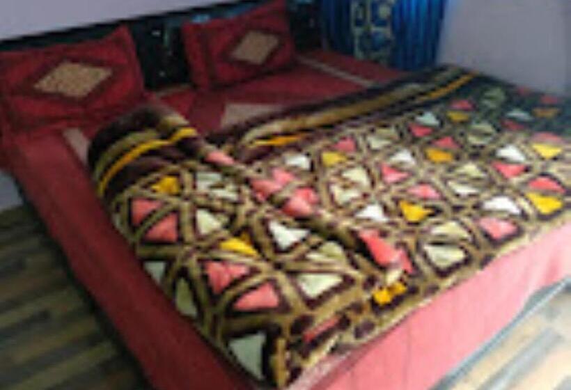 スタンダード4人部屋, Rama Palace , Sitapur