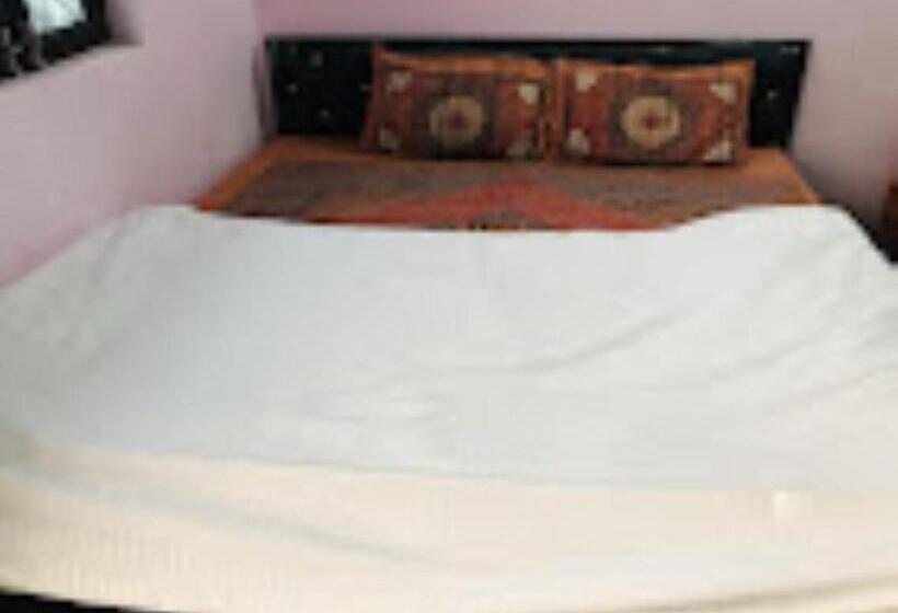 スタンダード4人部屋, Rama Palace , Sitapur