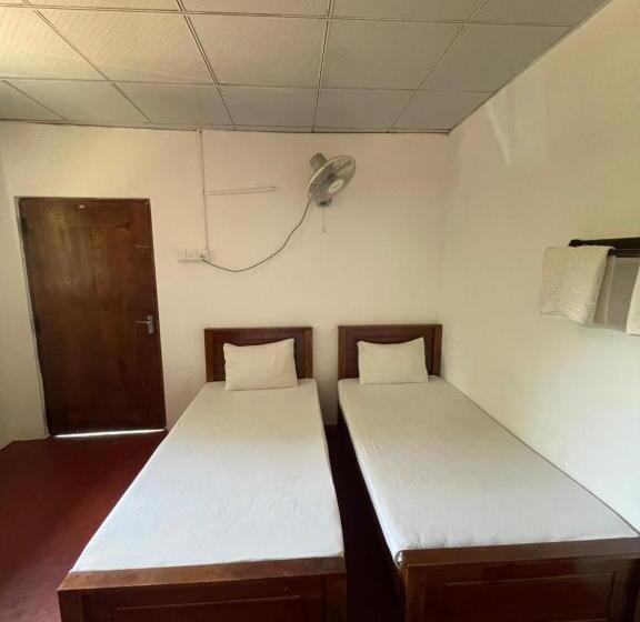 标准间, Bhawana Canal View Resort