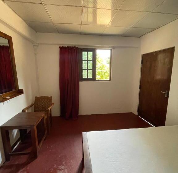 标准间, Bhawana Canal View Resort