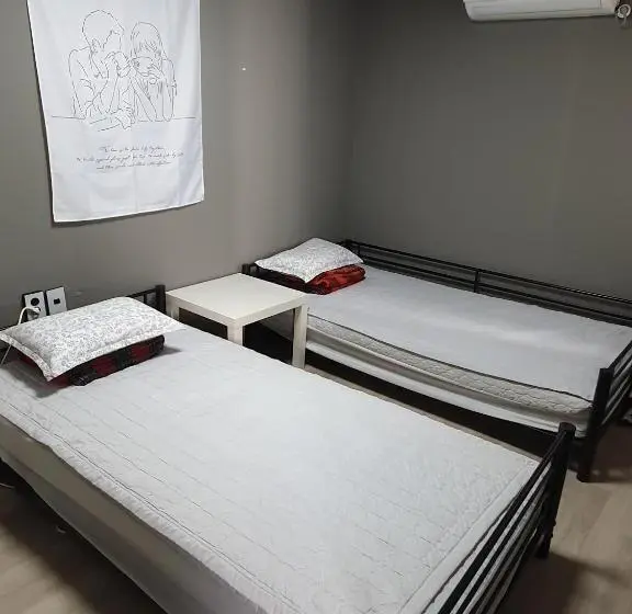 Perhehuone, Moonlight Hill Guesthouse