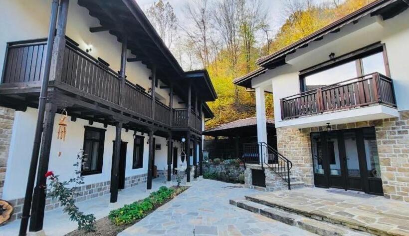 منزل غرفة نوم واحدة, Verta House