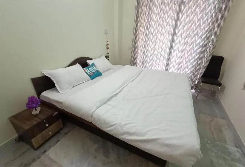 اتاق لوکس با بالکن, Angels Paradise Ezzah Haveli