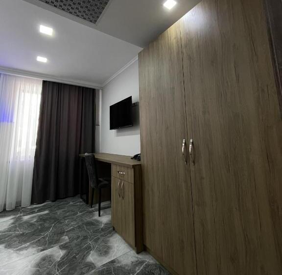 エコノミールーム, Aparan