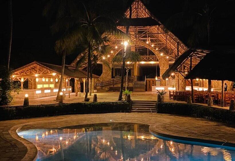 غرفة عائلية مطلّة علي حمام السباحة, Jaz Amaluna