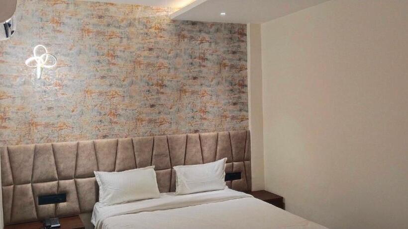 Трехместный Номер Классика, Oyo Flagship Hotel Mithila Shiv Palace
