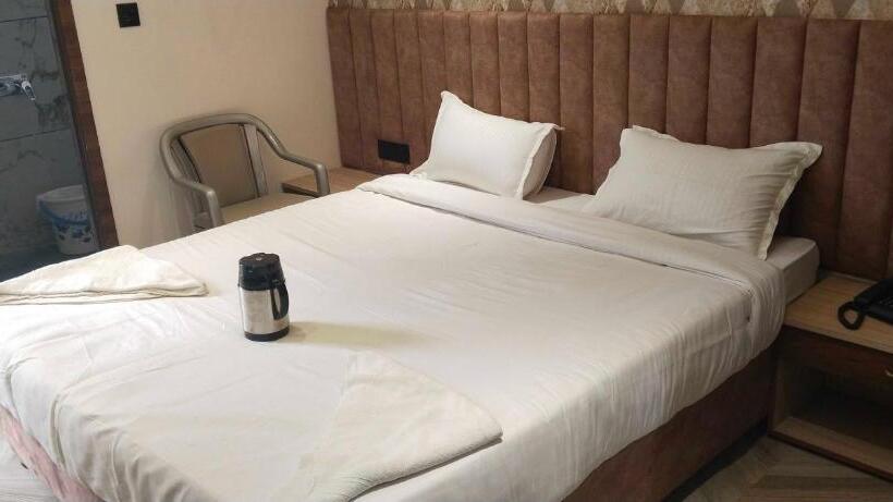 Трехместный Номер Классика, Oyo Flagship Hotel Mithila Shiv Palace