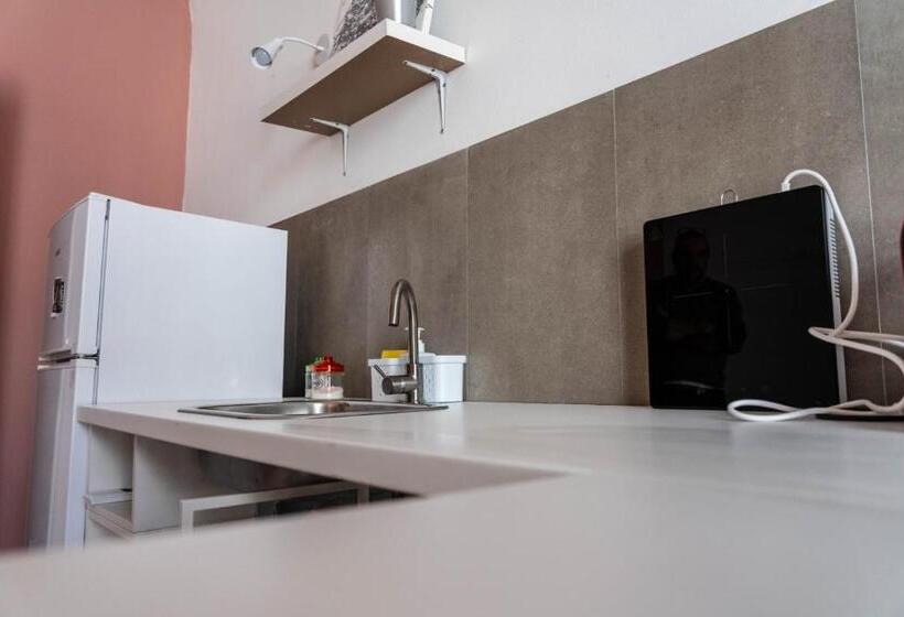 آپارتمان 1 خوابه, Molo Di Levante