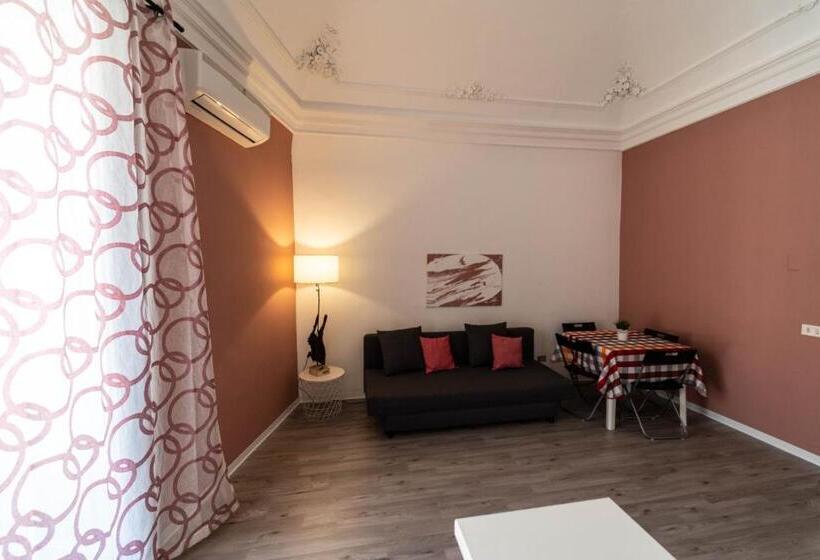 آپارتمان 1 خوابه, Molo Di Levante