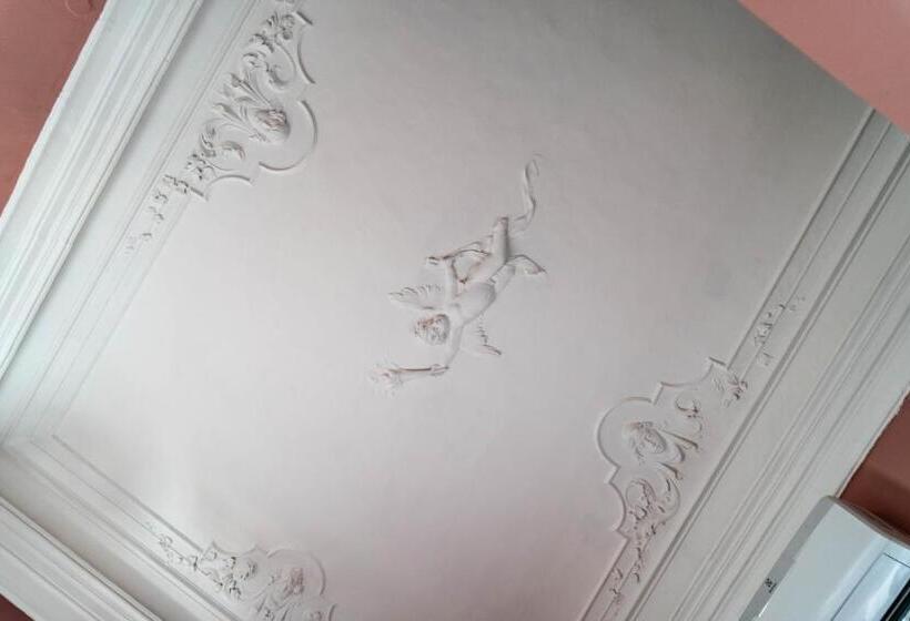 آپارتمان 1 خوابه, Molo Di Levante