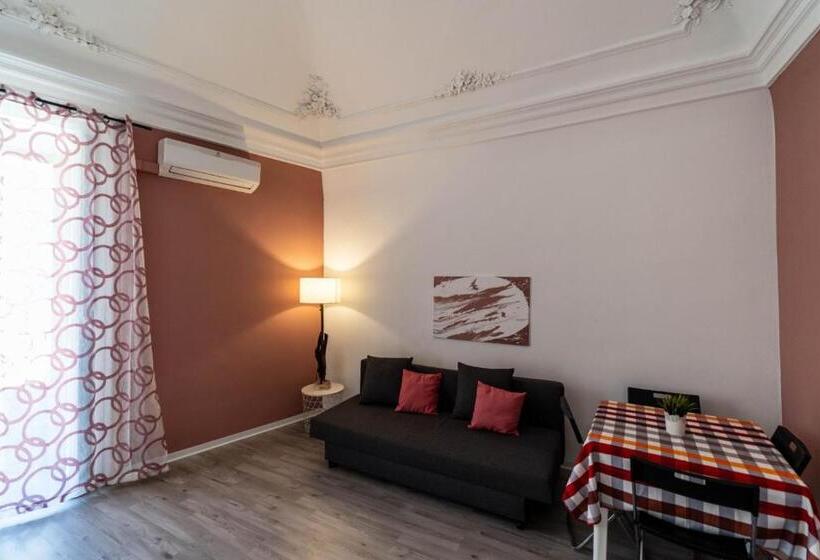 آپارتمان 1 خوابه, Molo Di Levante