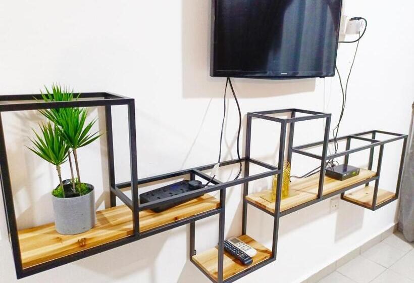 اتاق استاندارد, Salaam Suites