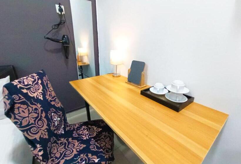 اتاق راحتی سه تخته, Salaam Suites