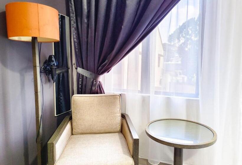 اتاق سوپریور خانوادگی, Salaam Suites