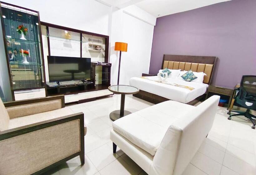 اتاق سوپریور خانوادگی, Salaam Suites