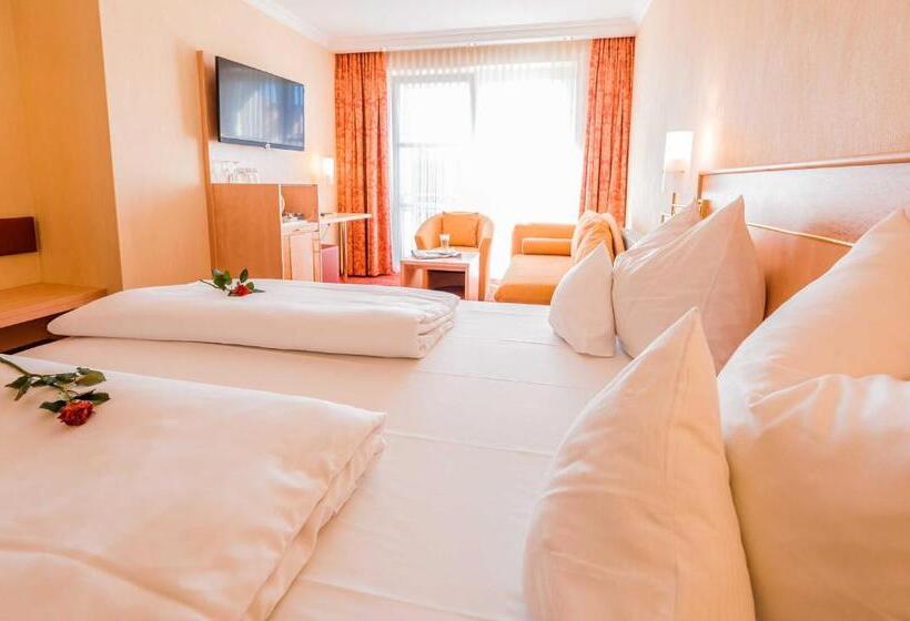 패밀리 룸, An Der Linah