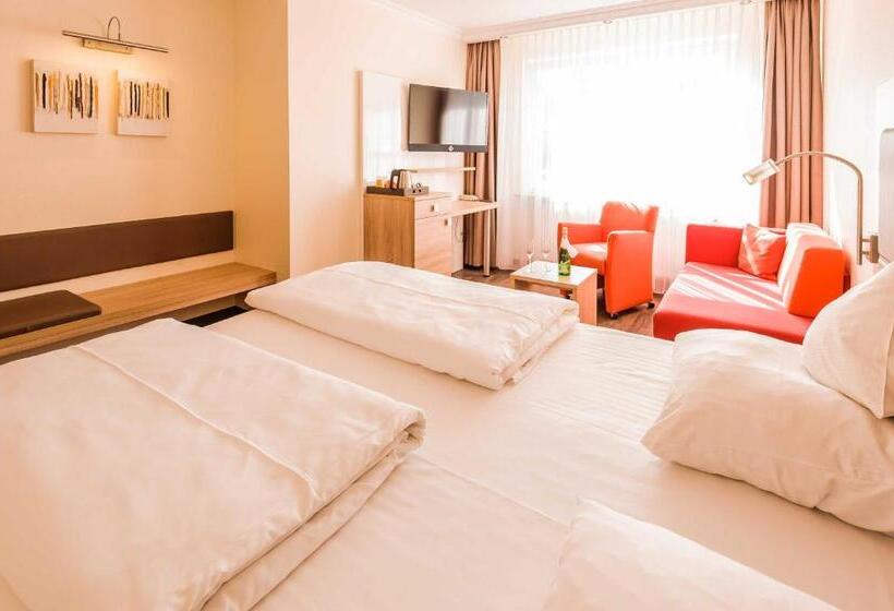 패밀리 룸, An Der Linah