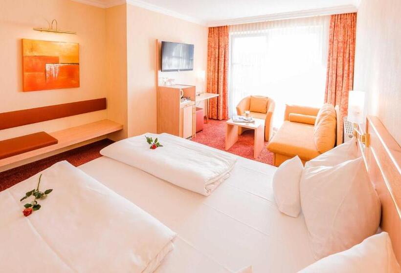 패밀리 룸, An Der Linah