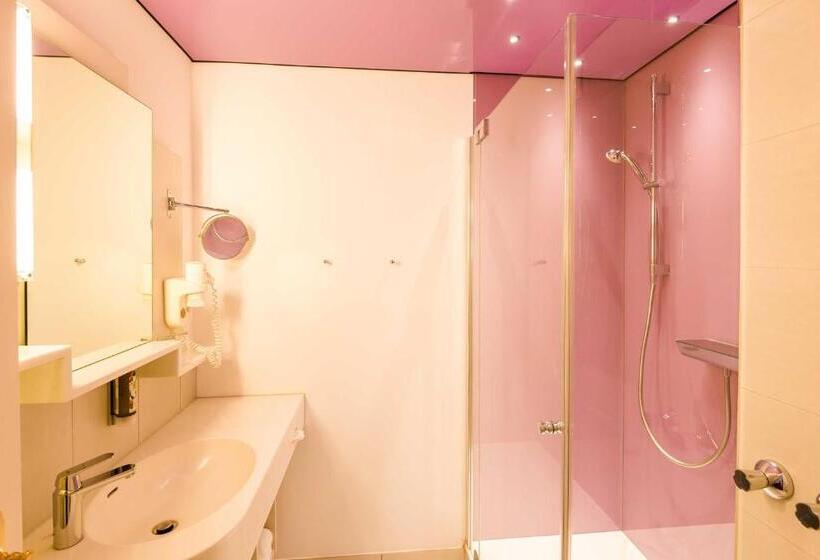 디럭스 룸, An Der Linah