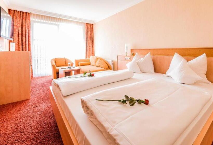 디럭스 룸, An Der Linah