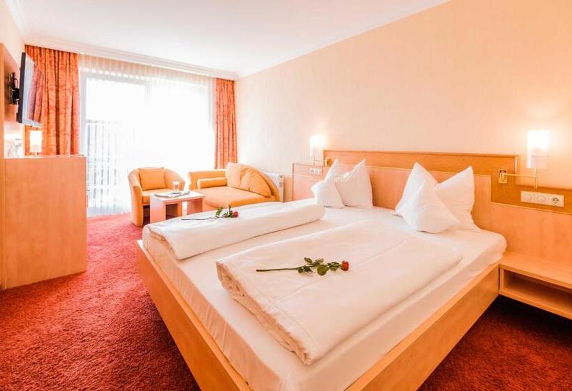 디럭스 룸, An Der Linah