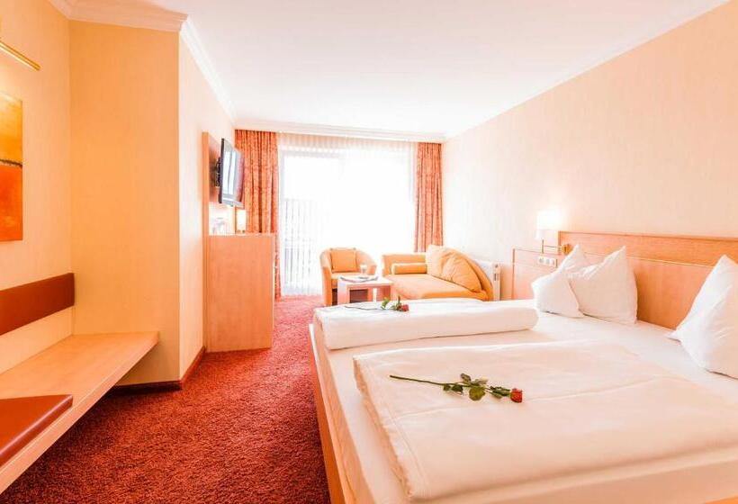 스탠다드 룸, An Der Linah