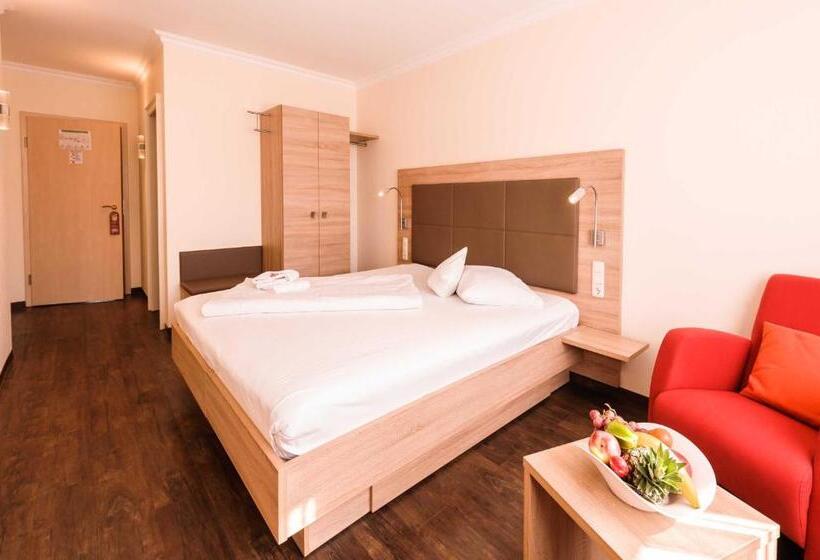 스탠다드 싱글 룸, An Der Linah