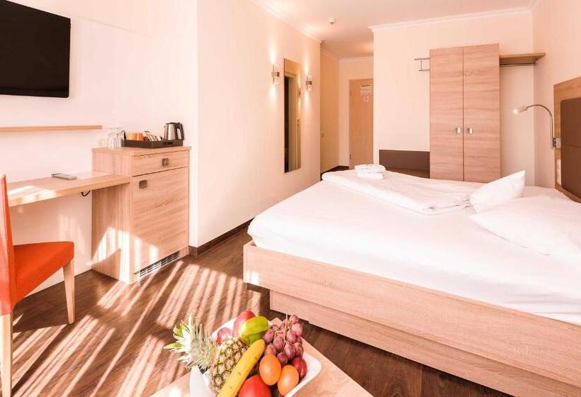 스탠다드 싱글 룸, An Der Linah