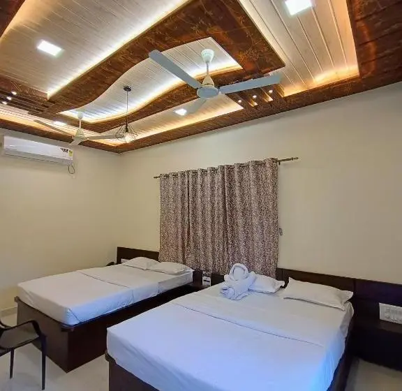 Deluxe-perhehuone, Royal Breeze Resort