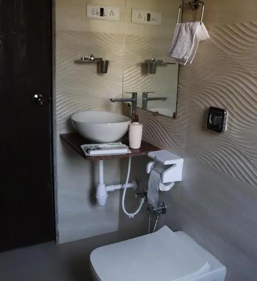 Deluxe-perhehuone, Royal Breeze Resort