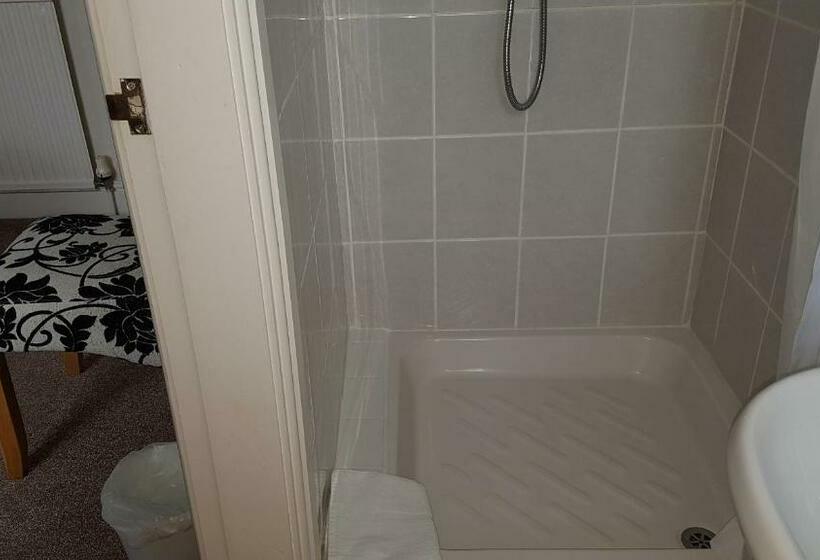 اتاق استاندارد, Agar House