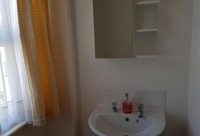 اتاق خانوادگی, Agar House