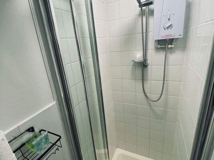 스탠다드 룸, Avalon