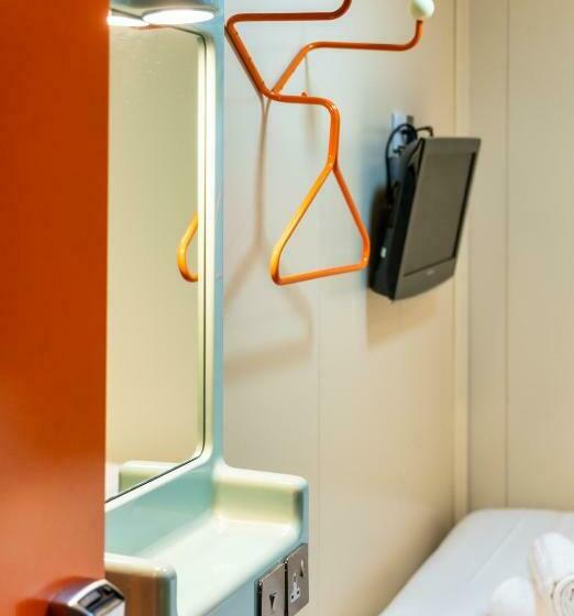 Номер Basic, Easyhotel Edinburgh