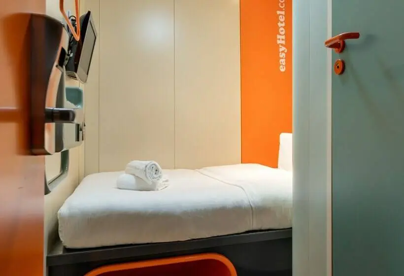 Basic-huone, Easyhotel Edinburgh