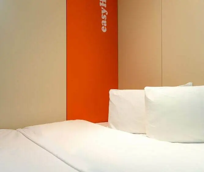 Basic-huone, Easyhotel Edinburgh